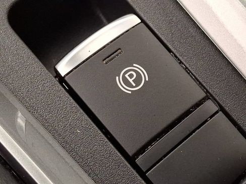 Used 2023 Nissan Altima 2.5 SV AWD/4WD image 23