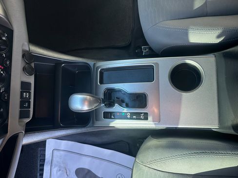 Used 2015 Toyota Tacoma 4x4 Double Cab w/ TRD Off-Road Package image 16