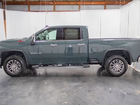 New 2026 Chevrolet Silverado 2500 LTZ w/ LTZ Premium Package AWD/4WD image 6