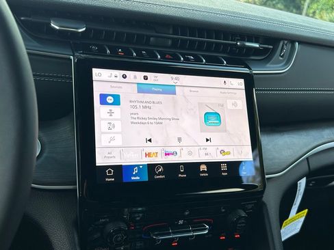 New 2025 Jeep Grand Cherokee Limited w/ Black Appearance Package image 46