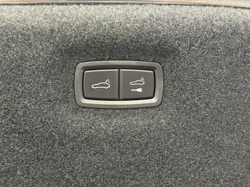 Used 2024 Audi RS e-tron GT w/ Carbon Performance Package AWD/4WD image 28