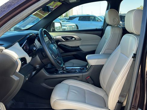 Certified 2023 Chevrolet Traverse Premier w/ LPO, Floor Liner Package image 31