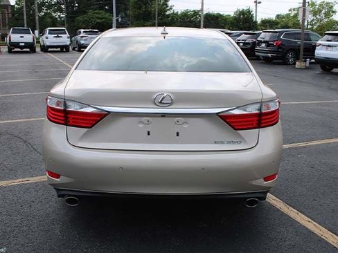 Used 2013 Lexus ES 350 w/ Luxury Pkg FWD image 6