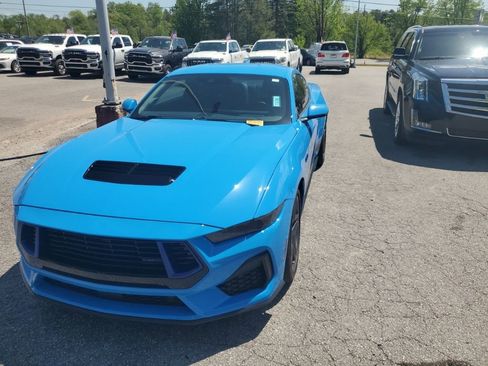 Used 2024 Ford Mustang GT Premium RWD image 2