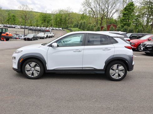 Certified 2021 Hyundai Kona Limited FWD image 4