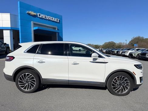 Used 2020 Lincoln Nautilus Reserve w/ Equipment Group 201A image 5