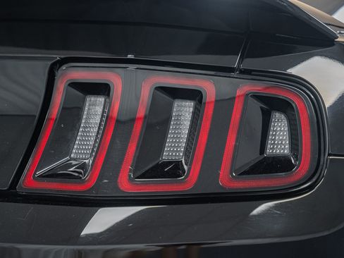 Used 2013 Ford Mustang GT RWD image 6