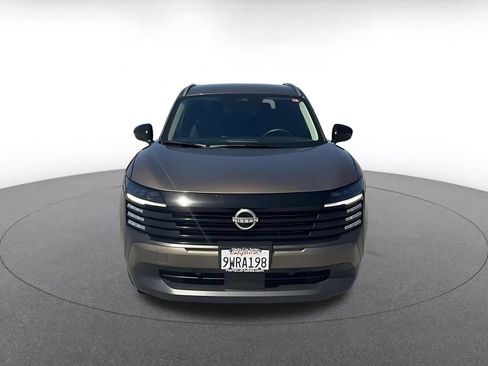 Used 2026 Nissan Kicks SV w/ Cold Weather Package FWD image 4