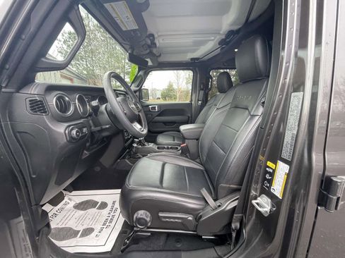 Used 2023 Jeep Wrangler Sahara w/ Cold Weather Group image 14