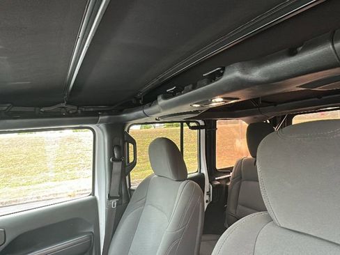 Used 2019 Jeep Wrangler Unlimited Sport S AWD/4WD image 11