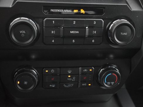 Used 2020 Ford F150 XLT w/ Equipment Group 302A Luxury image 29