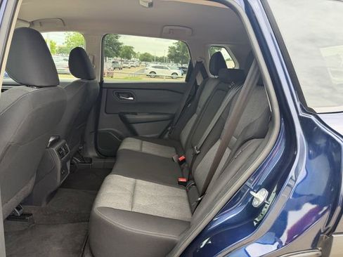 Used 2025 Nissan Rogue SV FWD image 25