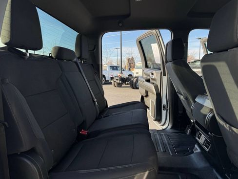 Used 2024 Chevrolet Silverado 3500 LT image 28