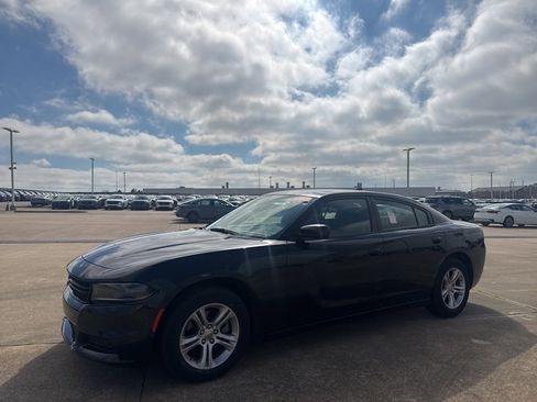 Used 2023 Dodge Charger SXT image 9