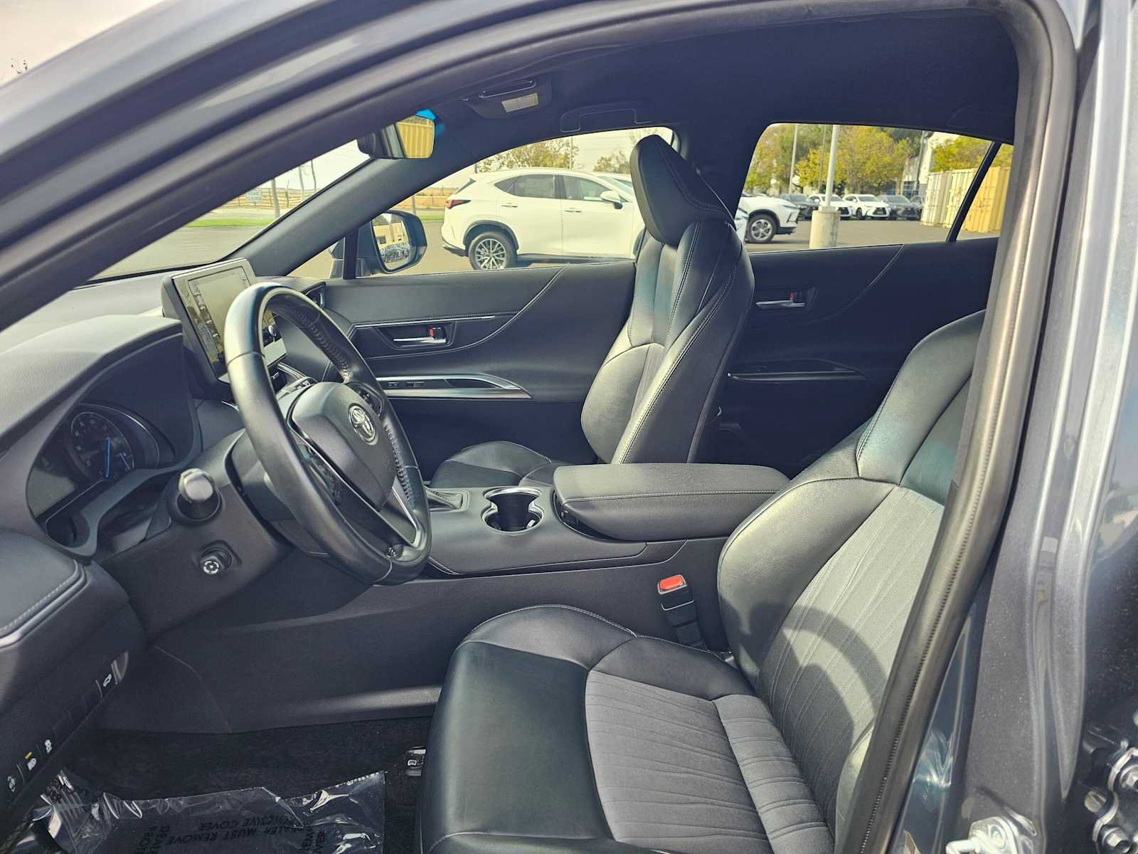 Used 2021 Toyota Venza XLE w/ Carpet Mat Package (TMS) AWD/4WD image 20