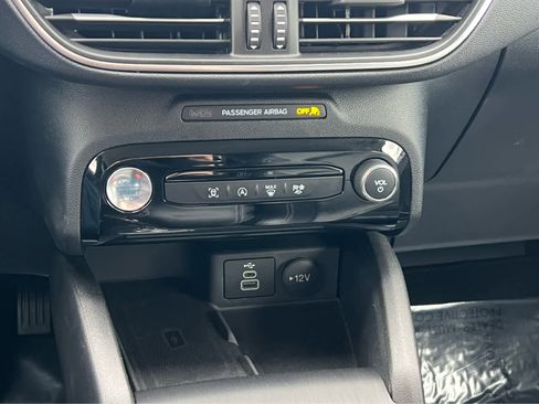 Used 2025 Ford Escape Platinum image 36