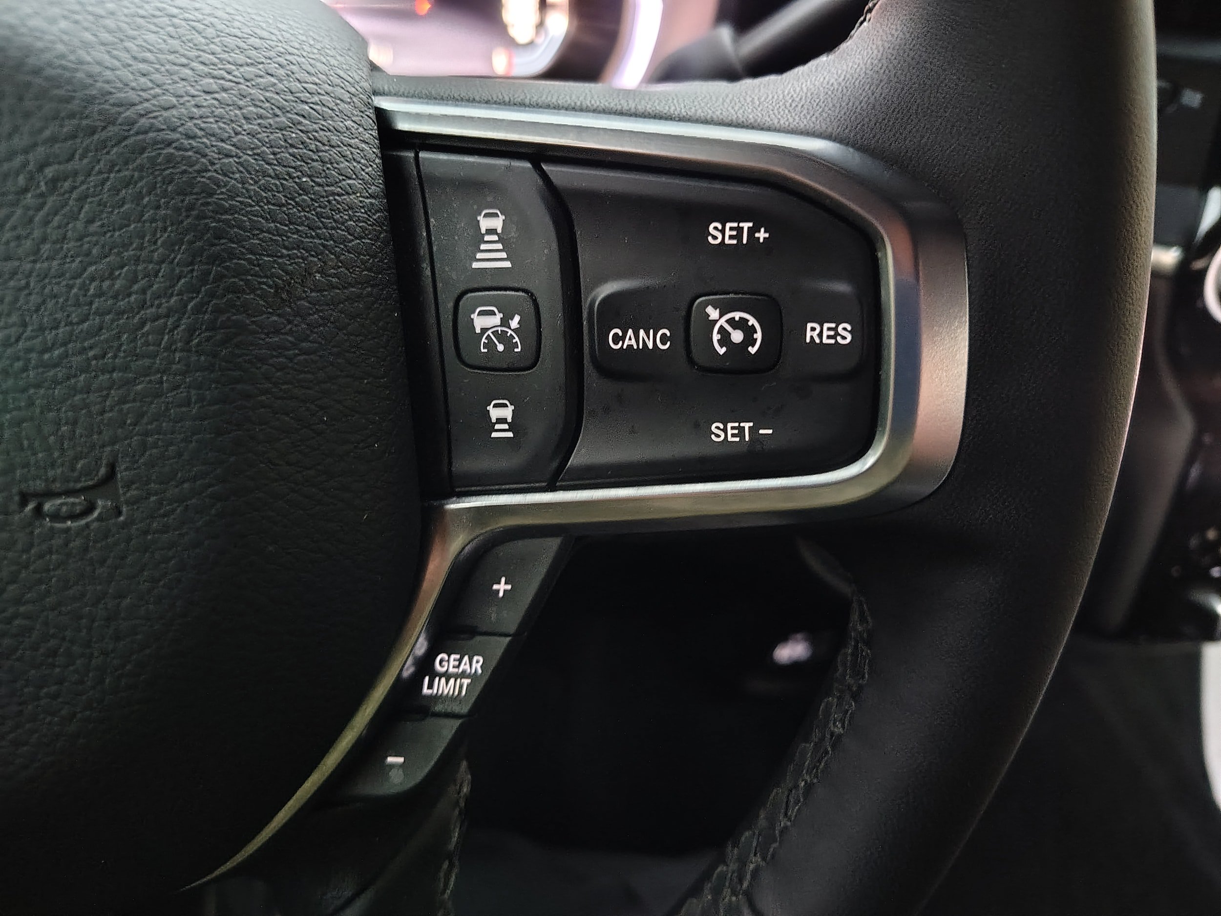 Certified 2026 RAM 2500 Laramie AWD/4WD image 31