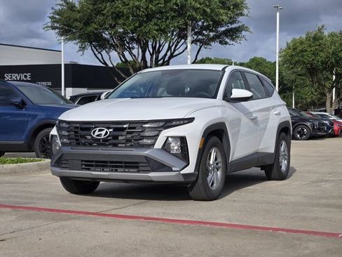 Used 2026 Hyundai Tucson SE FWD image 3