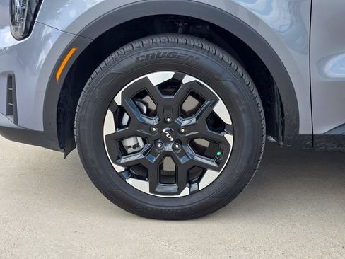 New 2025 Kia Sorento S AWD/4WD image 9