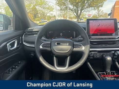Used 2023 Jeep Compass High Altitude AWD/4WD image 17