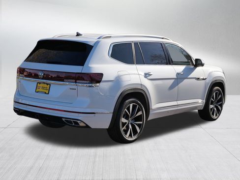 Certified 2025 Volkswagen Atlas SEL Premium R-Line image 7