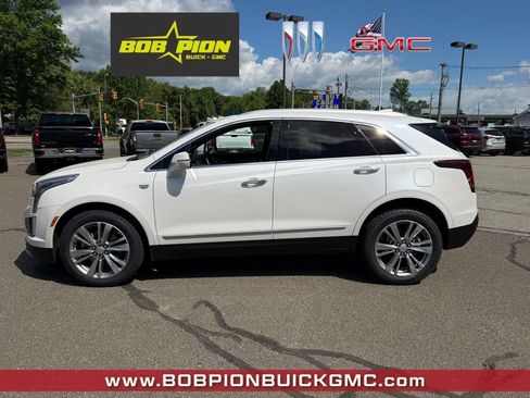 Certified 2023 Cadillac XT5 Premium Luxury w/ Technology Package AWD/4WD image 3