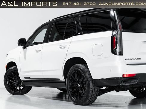 Used 2022 Cadillac Escalade Sport Platinum w/ Heavy-Duty Trailer Package AWD/4WD image 20