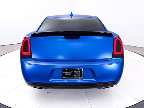 Used 2018 Chrysler 300 S w/ 300S Premium Group image 18