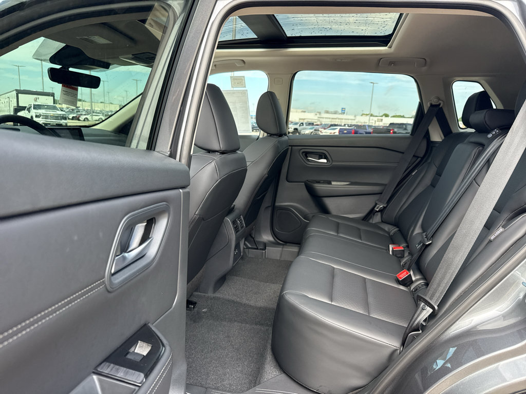 New 2026 Nissan Rogue Dark Armor AWD/4WD image 30