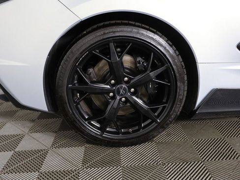 Used 2021 Chevrolet Corvette Stingray Premium Conv w/ Z51 Performance Package RWD image 24