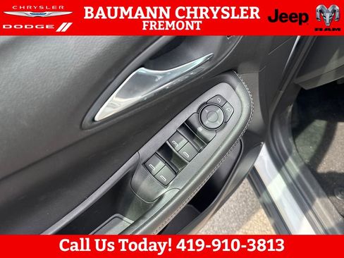 Used 2025 Buick Encore GX Preferred FWD image 11