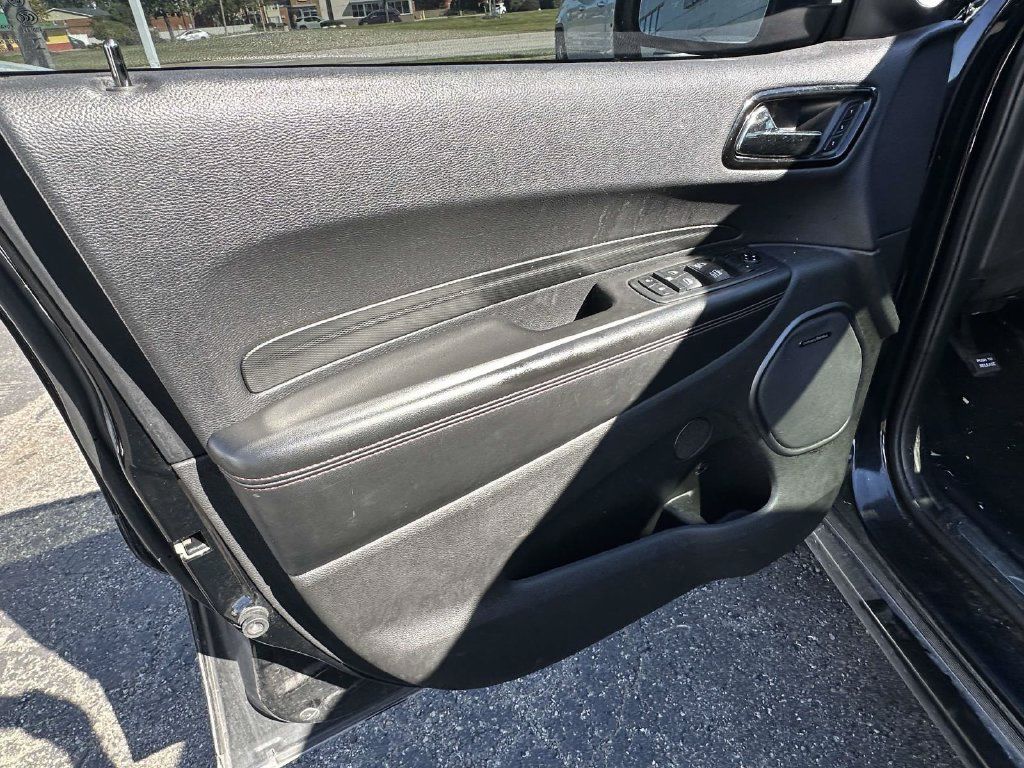 Used 2021 Dodge Durango R/T w/ Blacktop Package AWD/4WD image 15