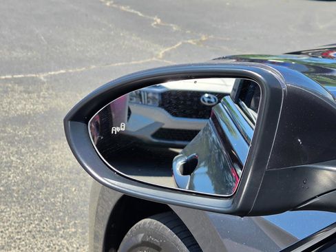 Used 2026 Volkswagen Jetta SE FWD image 11