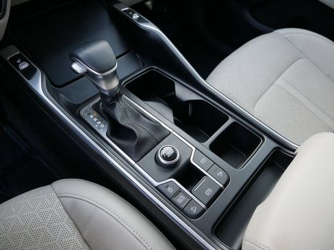 Used 2022 Kia Sorento EX w/ Panoramic Sunroof Package FWD image 17