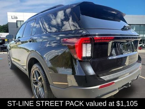 Used 2025 Ford Explorer ST-Line w/ Premium Package AWD/4WD image 4
