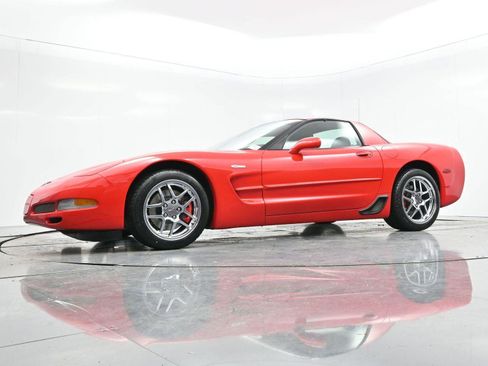 Used 2003 Chevrolet Corvette Z06 w/ Memory Package, 3 Drivers image 39