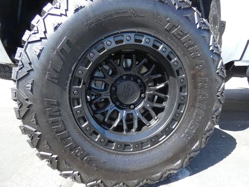 Used 2025 Toyota Tacoma SR5 image 19