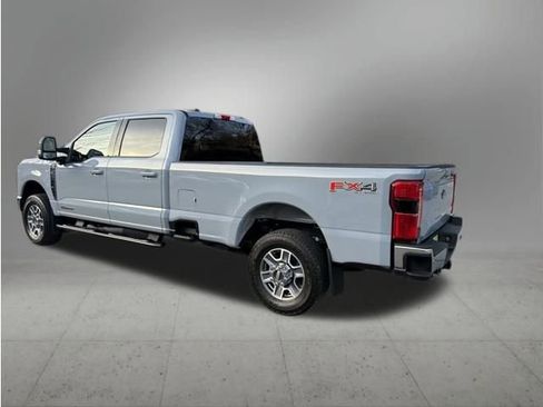 Used 2025 Ford F350 Lariat w/ FX4 Off-Road Package image 3