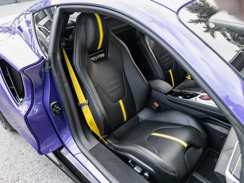 New 2026 Lotus Emira SE image 4