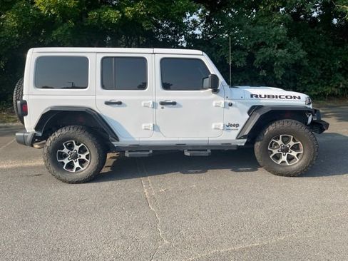 Used 2022 Jeep Wrangler Unlimited Rubicon w/ Cold Weather Group AWD/4WD image 6