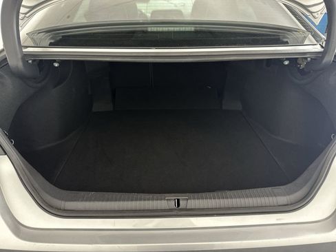 Used 2019 Toyota Avalon Touring image 29