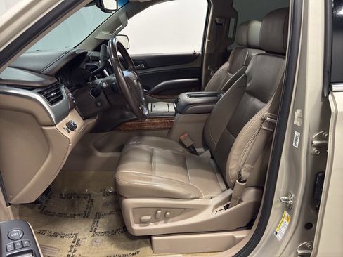 Used 2016 Chevrolet Suburban LTZ image 10