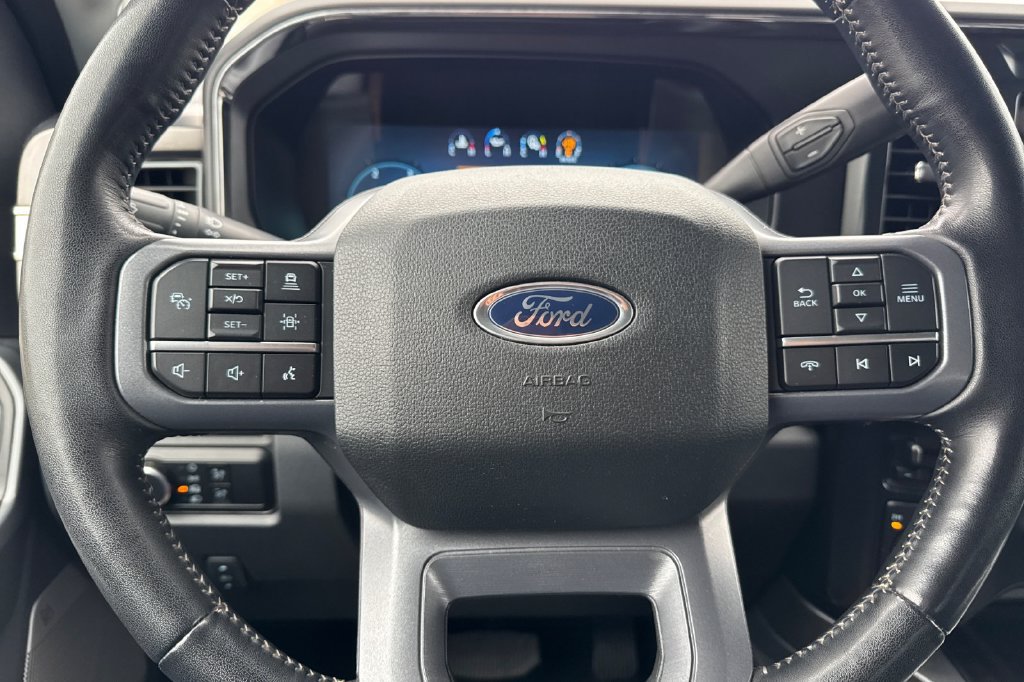 Used 2023 Ford F250 Lariat w/ Lariat Ultimate Package AWD/4WD image 27