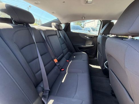 Used 2017 Chevrolet Malibu LT w/ Driver Confidence Package FWD image 27