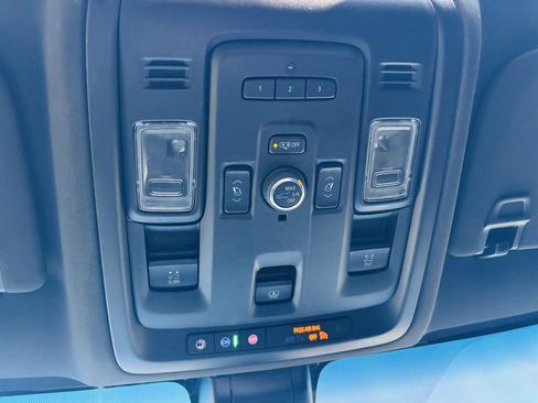 Used 2022 Chevrolet Tahoe RST w/ Luxury Package image 38