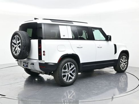 Used 2024 Land Rover Defender 110 S AWD/4WD image 5