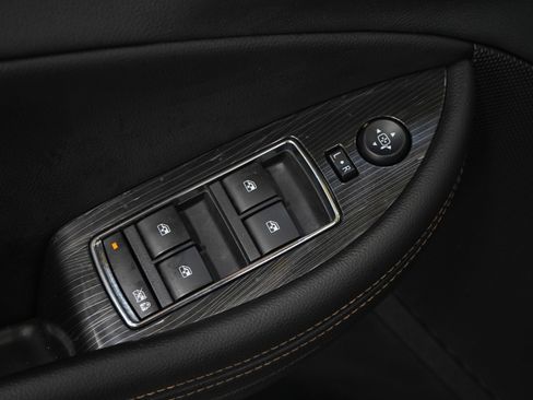 Used 2018 Chevrolet Impala LT FWD image 20