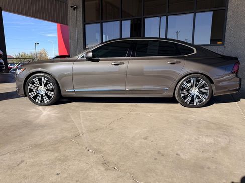 Used 2023 Volvo S90 B6 Ultimate w/ Protection Package Premier image 36