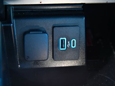 Used 2022 Ford Explorer ST w/ ST Street Pack RWD image 28