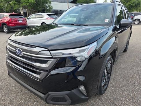 Used 2025 Subaru Forester Limited AWD/4WD image 4